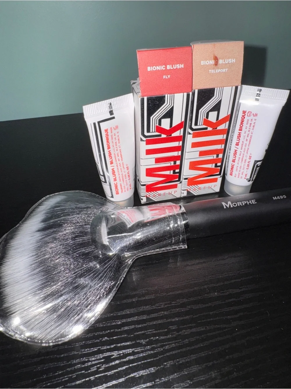 Bundle Milk Makeup Bionic Blush Set in fly & teleport with Morphe Fan Brush